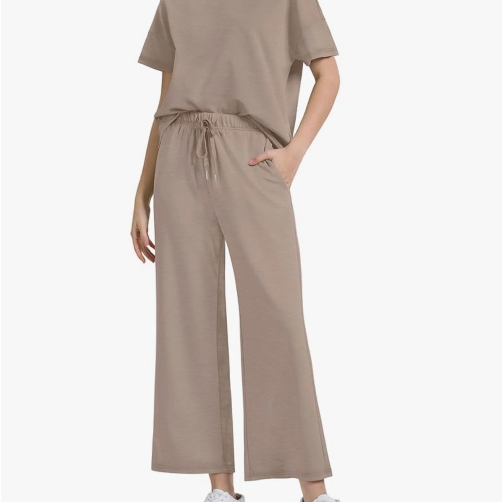 EUC, worn once.
Very trendy and comfortable.
For lounging or dress up w/jewelry - Picture 5 of 5